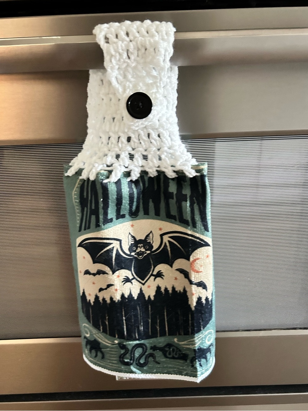 Hand Crafted Halloween Bat Black and Green Hanging Kitchen Hand Towel - Picture 7 of 8